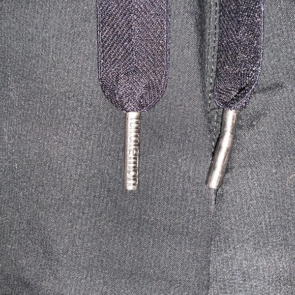 Lululemon Baggy Cargo Capris Sz 4-6 - Picture 2 of 6